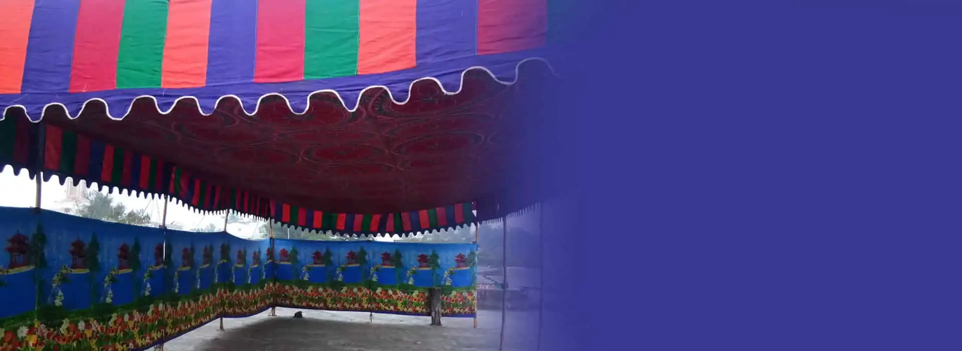 A traditional Pandhal, made with pure fabric and intricate embroidery brings you the best of ethnic fashion.